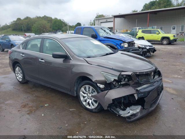  Salvage Nissan Altima