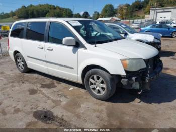  Salvage Chrysler Town & Country