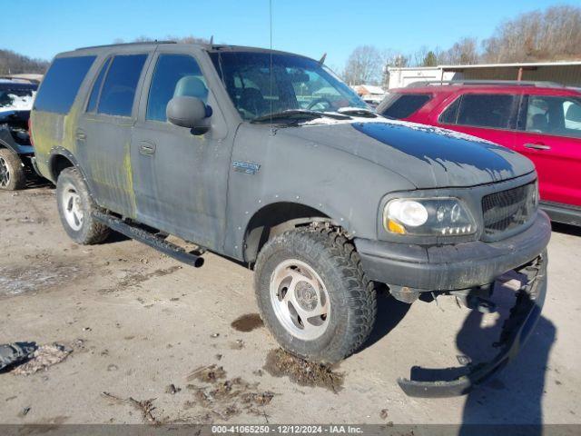  Salvage Ford Expedition