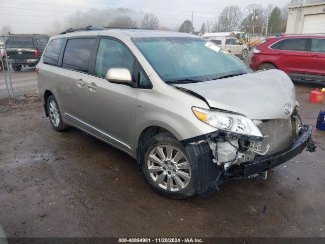  Salvage Toyota Sienna