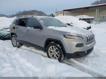  Salvage Jeep Cherokee