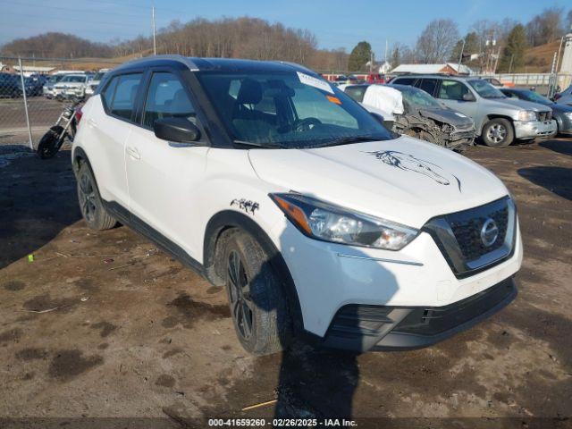  Salvage Nissan Kicks
