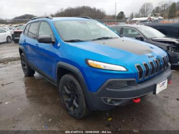  Salvage Jeep Cherokee