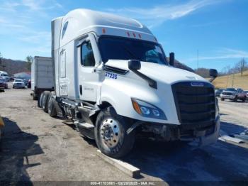  Salvage Freightliner New Cascadia 126