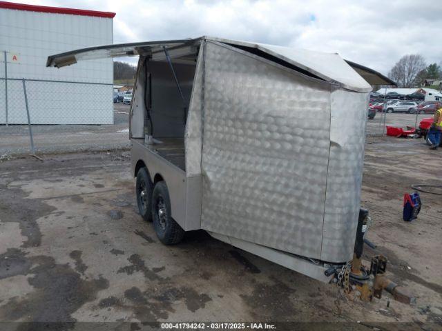  Salvage Stonewell Middly Mini Trailer