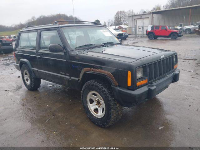  Salvage Jeep Cherokee
