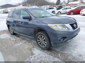  Salvage Nissan Pathfinder