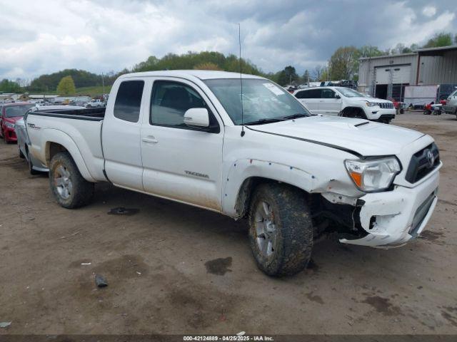  Salvage Toyota Tacoma