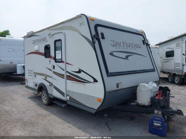  Salvage Jayco Featherlite