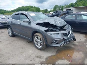  Salvage Mercedes-Benz GLA