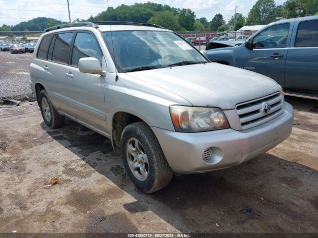  Salvage Toyota Highlander