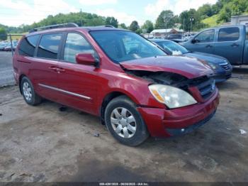  Salvage Hyundai Entourage
