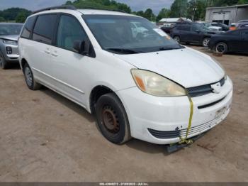 Salvage Toyota Sienna