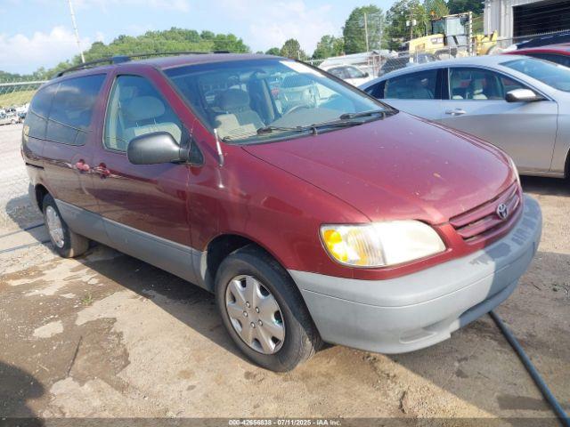  Salvage Toyota Sienna
