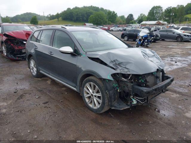  Salvage Volkswagen Golf