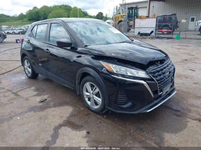  Salvage Nissan Kicks