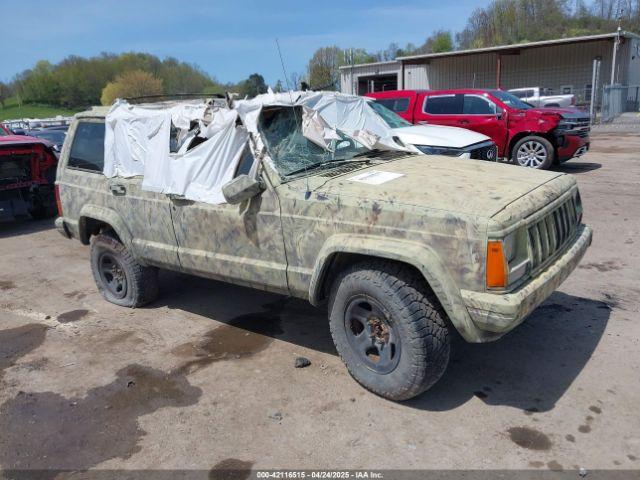  Salvage Jeep Cherokee