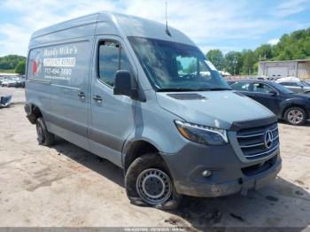  Salvage Mercedes-Benz Sprinter 2500