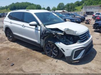  Salvage Volkswagen Tiguan