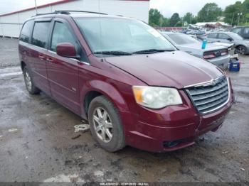  Salvage Chrysler Town & Country