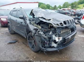  Salvage Jeep Cherokee