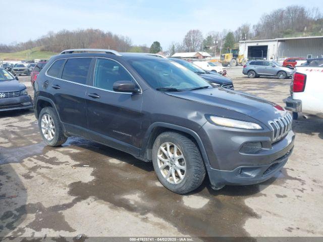  Salvage Jeep Cherokee