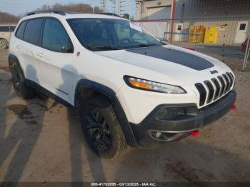  Salvage Jeep Cherokee