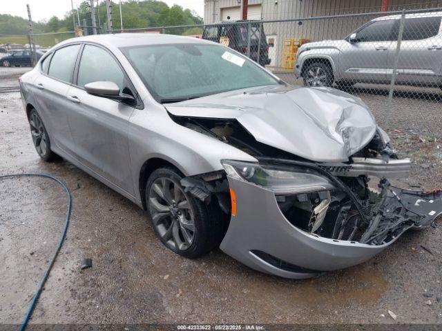  Salvage Chrysler 200