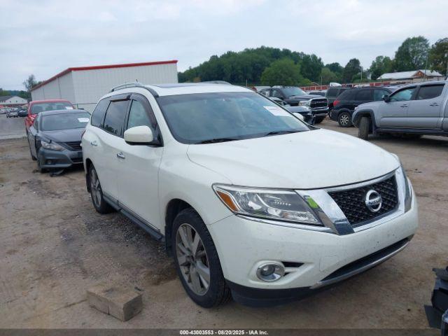  Salvage Nissan Pathfinder