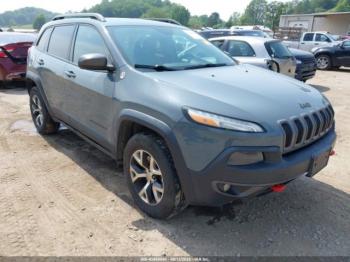  Salvage Jeep Cherokee