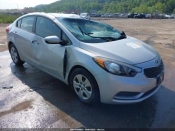 Salvage Kia Forte