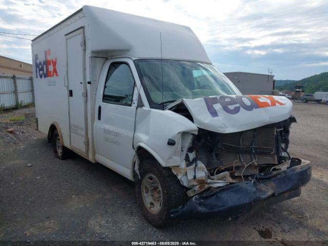  Salvage General Motors Savana Cutaway