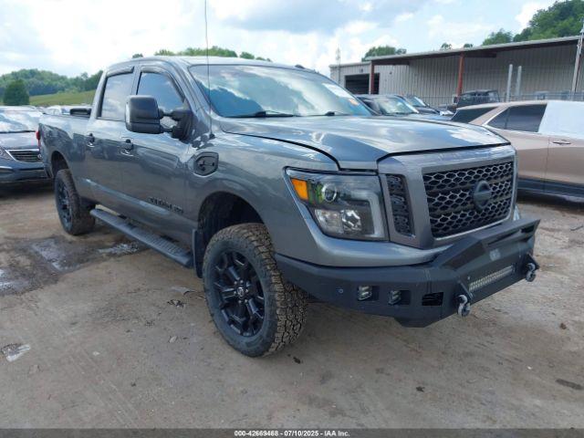  Salvage Nissan Titan