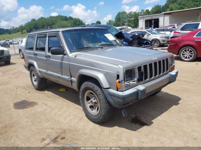  Salvage Jeep Cherokee