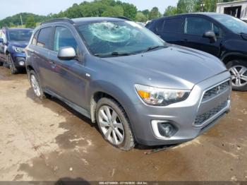  Salvage Mitsubishi Outlander