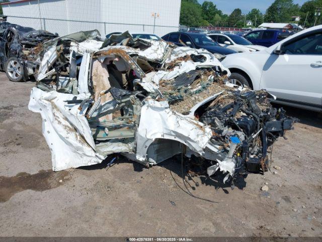  Salvage Hyundai VENUE