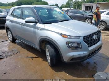  Salvage Hyundai VENUE