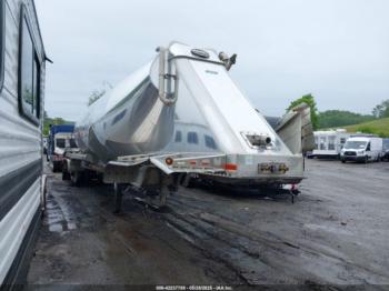  Salvage Mac Trailer Mfg Other