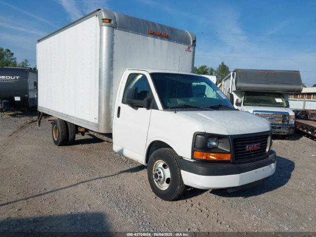  Salvage General Motors Savana Cutaway