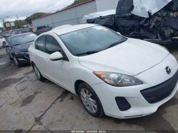  Salvage Mazda 3