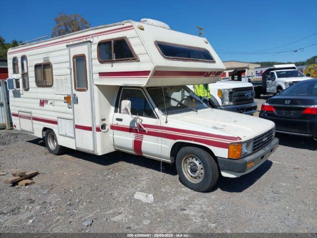  Salvage Toyota Pickup