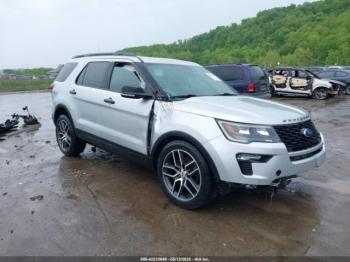  Salvage Ford Explorer