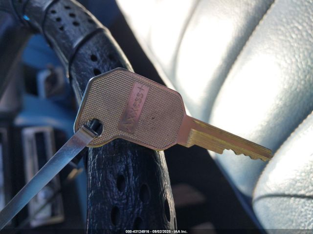 Chevrolet C10 Image 12