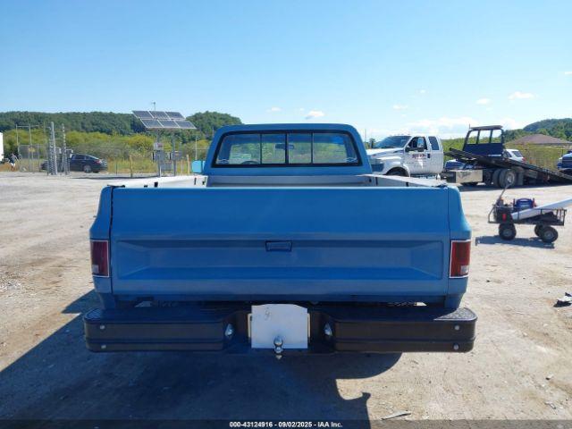 Chevrolet C10 Image 5