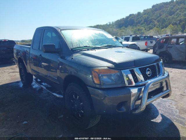  Salvage Nissan Titan