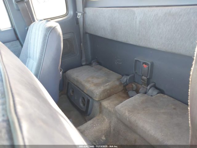 Toyota Tacoma Prerunner Image 3