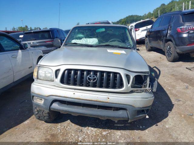 Toyota Tacoma Image 10