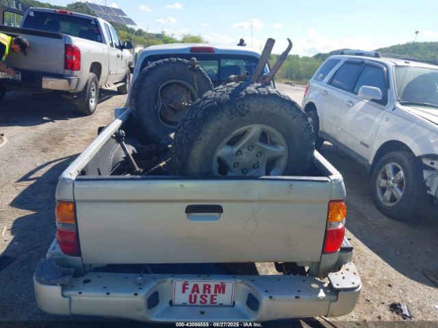 Toyota Tacoma Image 13