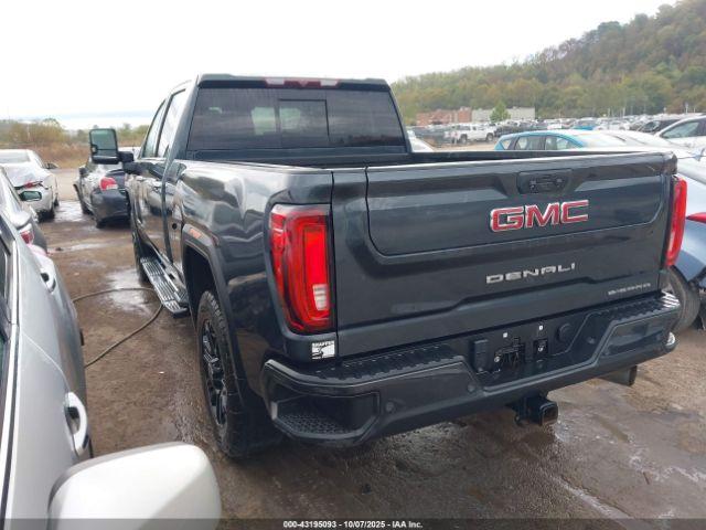 General Motors Sierra 2500HD 4wd  Standard Bed Denali Image 9