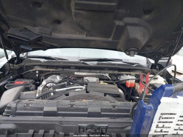 General Motors Sierra 2500HD 4wd  Standard Bed Denali Image 2